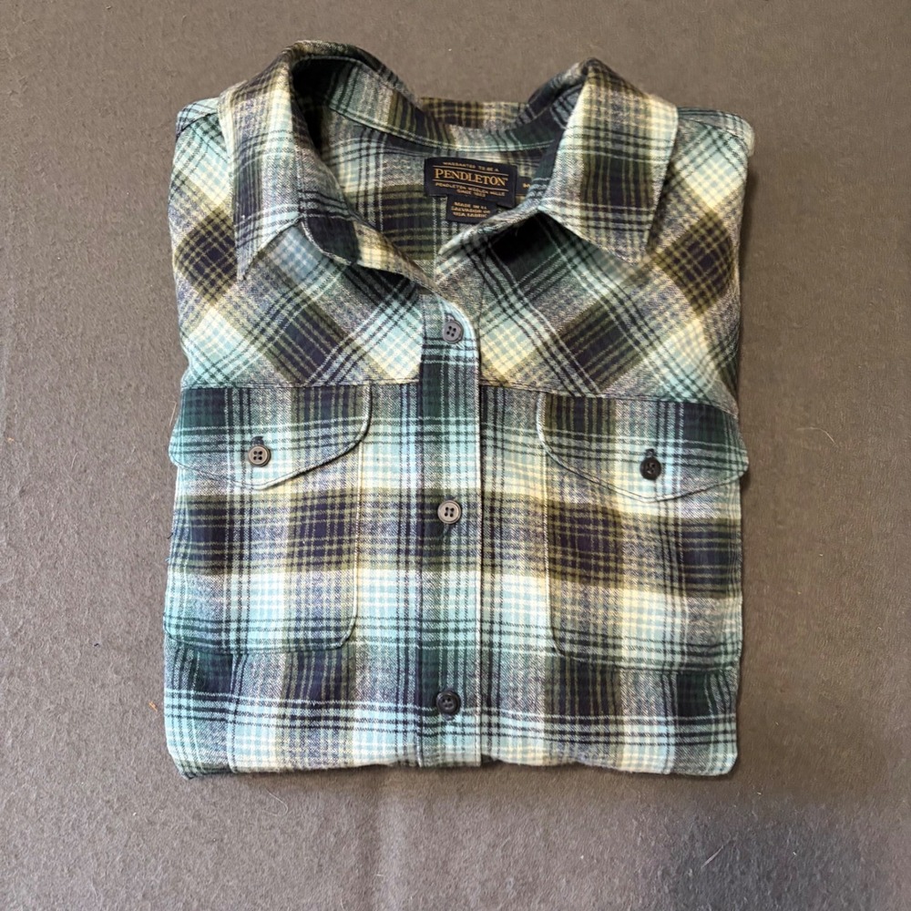 Pendleton Plaid Wool Shirt Womens Size M Blue Green Fall Cottage Core Outdoor